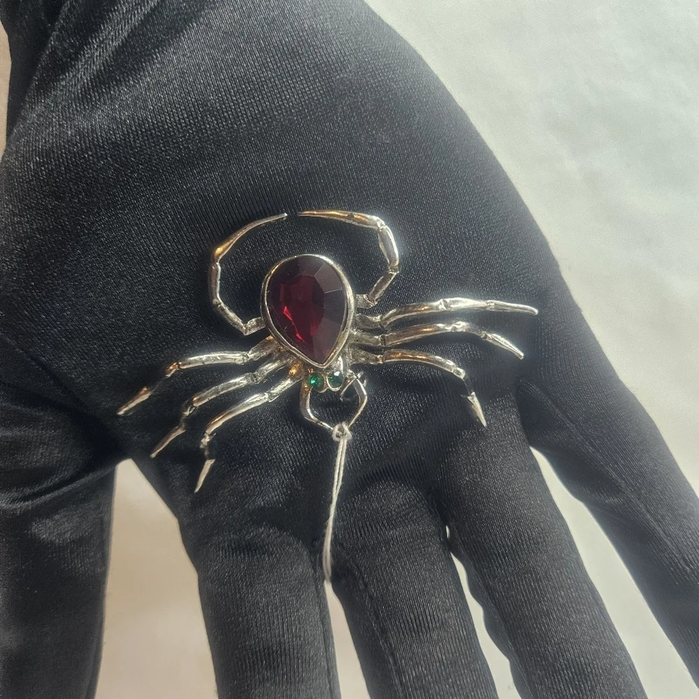 Ruby Red Rhinestone Abdomen Silver Tone Spider Pendant 3" EUC Large - Picture 7 of 7